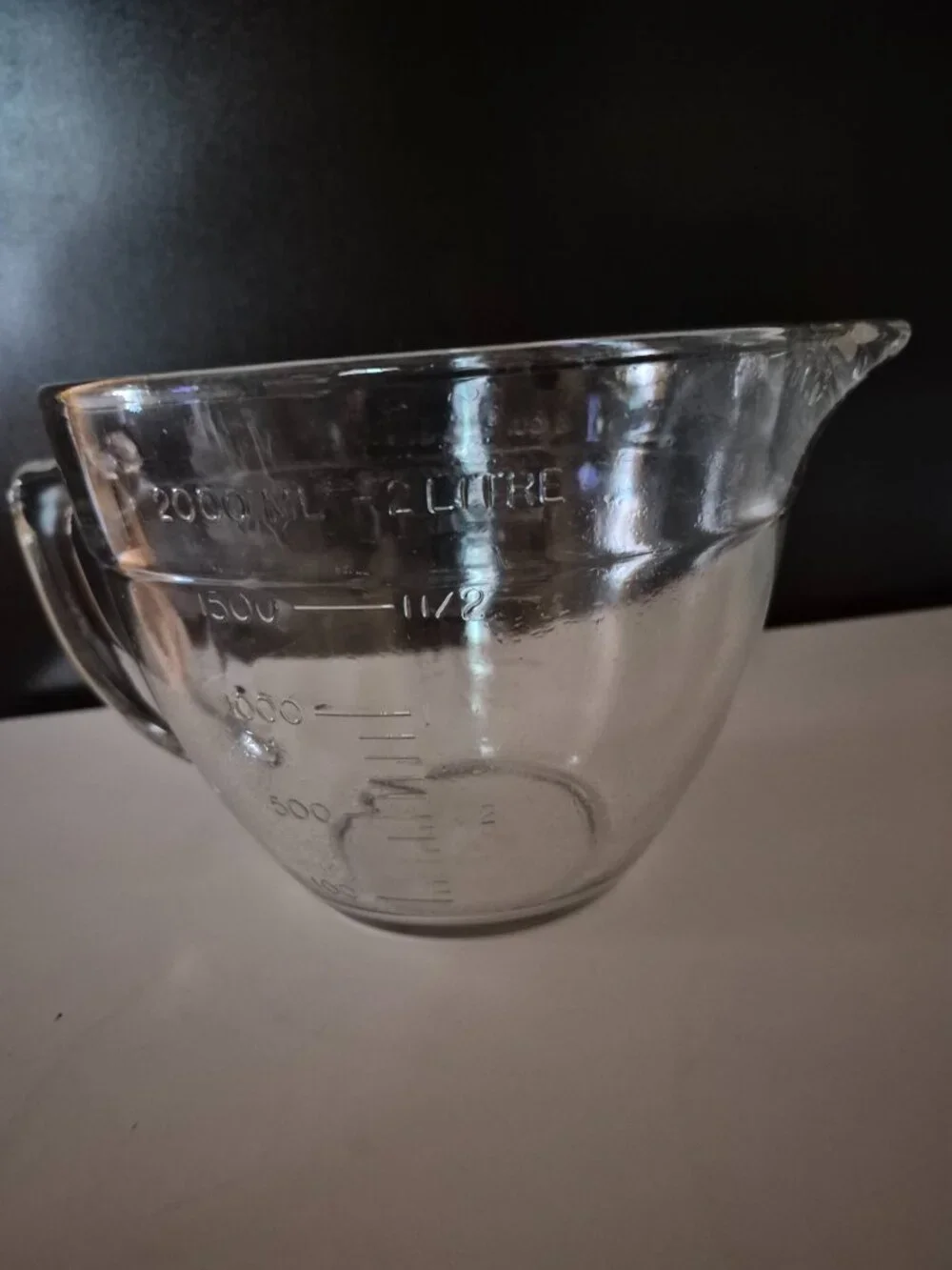 VINTAGE PAMPERED CHEF 2-QUART (8-CUP) GLASS BATTER BOWL